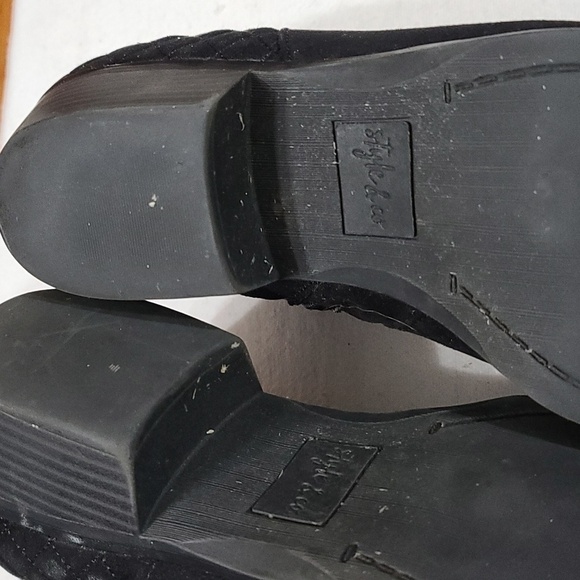 Style & Co Womens Black Suede Ankle Booties Side Zips Quilted Sz 10 GUC READ - Picture 10 of 14